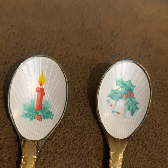 Neiman Marcus Gold and White Holiday Spoon Set - Picture 3 of 4
